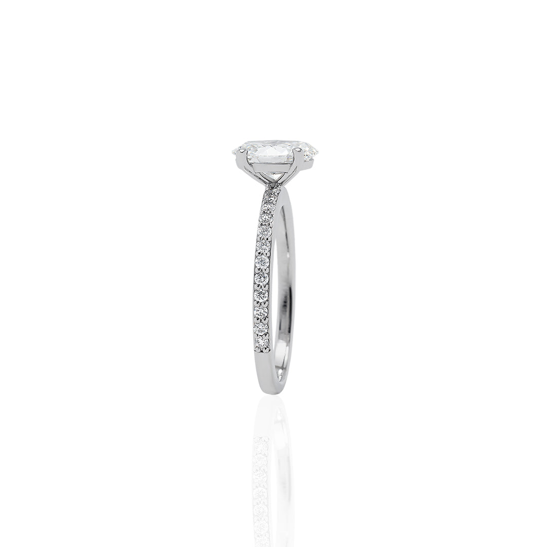 オーバルリング １ct/１line ハーフエタニティ